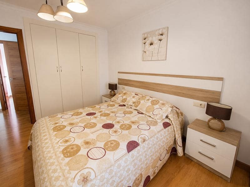 Piso de 2 habitaciones en San Luis de Sabinillas en venta - 212.100 € (Ref: 9665514)