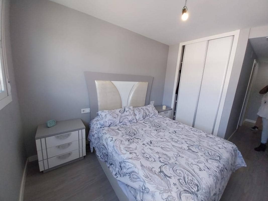 Ático de 2 habitaciones en Estepona en venta con piscina garaje - 390.000 € (Ref: 9665515)