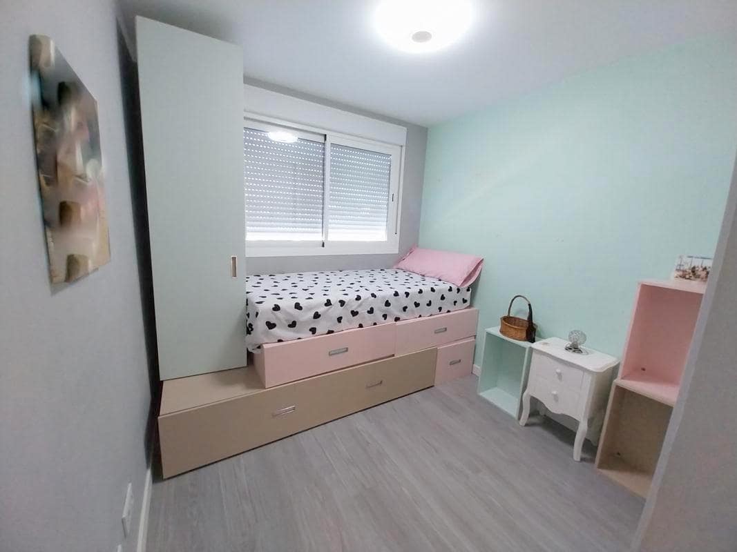 Ático de 2 habitaciones en Estepona en venta con piscina garaje - 390.000 € (Ref: 9665515)