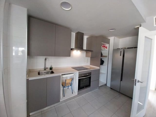 Ático de 2 habitaciones en Estepona en venta con piscina garaje - 390.000 € (Ref: 9665515)