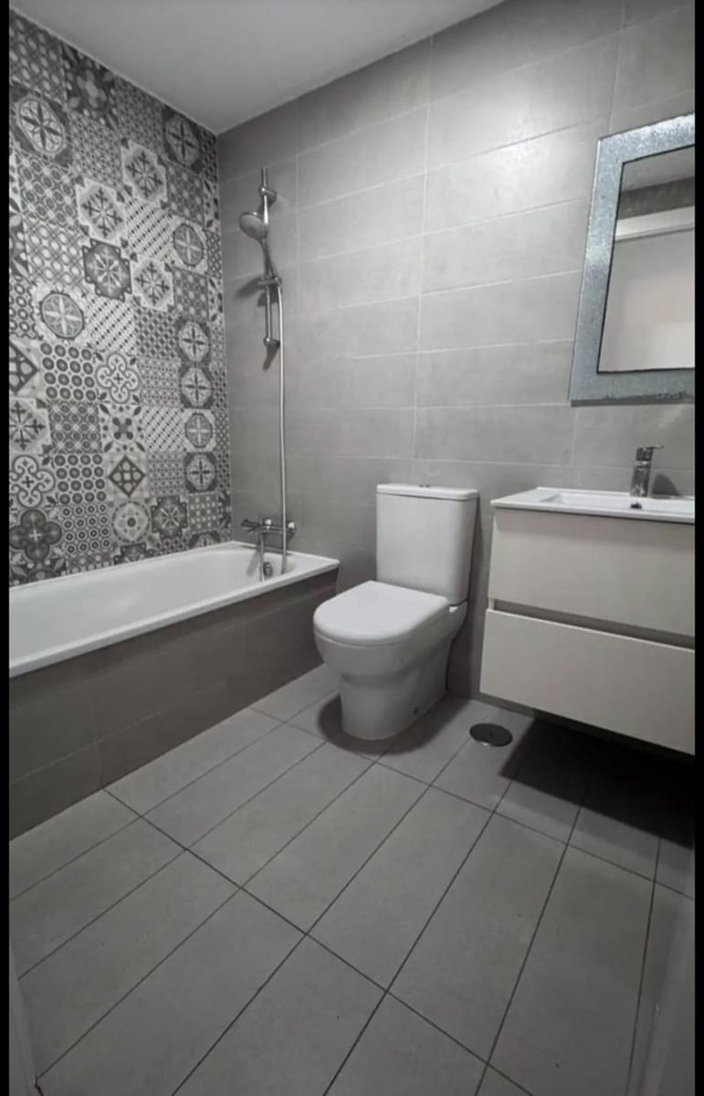 Ático de 2 habitaciones en Estepona en venta con piscina garaje - 390.000 € (Ref: 9665515)