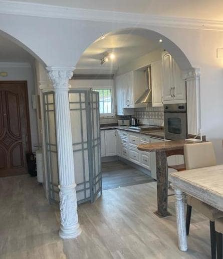 3 makuuhuone Rivitalo vuokrattavana paikassa Estepona mukana uima-altaan - 2 100 € (Ref: 9665516)