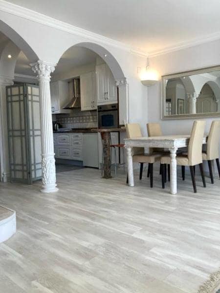 3 makuuhuone Rivitalo vuokrattavana paikassa Estepona mukana uima-altaan - 2 100 € (Ref: 9665516)