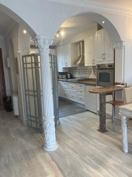 3 makuuhuone Rivitalo vuokrattavana paikassa Estepona mukana uima-altaan - 2 100 € (Ref: 9665516)