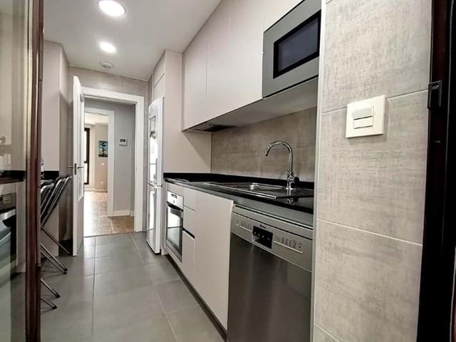 3 sypialnia Mieszkanie do wynajęcia w Miasto Málaga - 1 500 € (Ref: 9672279)