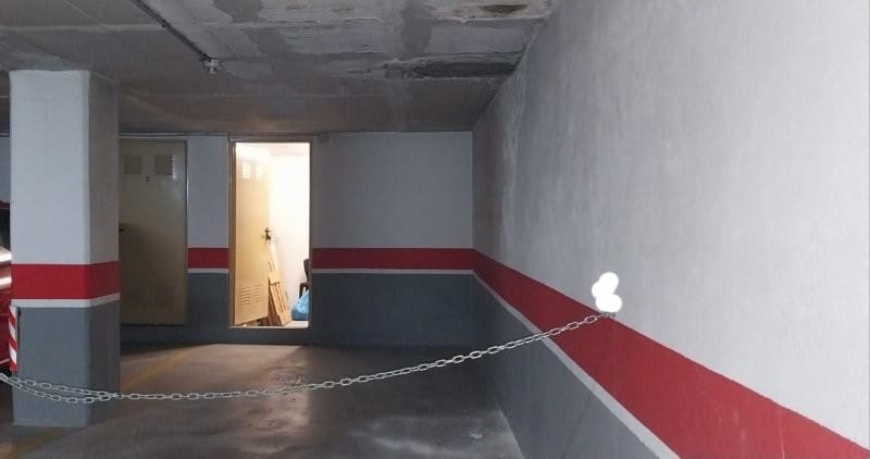 Garage till salu i Malaga stad - 23 000 € (Ref: 9676436)