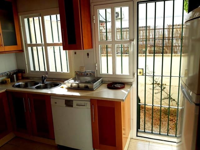 5 camera da letto Villetta a Schiera da affittare in Malaga città con garage - 2.400 € (Rif: 9694197)