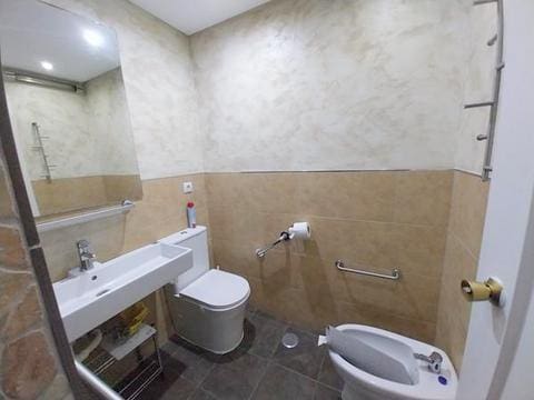 1 bedroom Flat for rent in Estepona with pool - € 1,200 (Ref: 9720817)