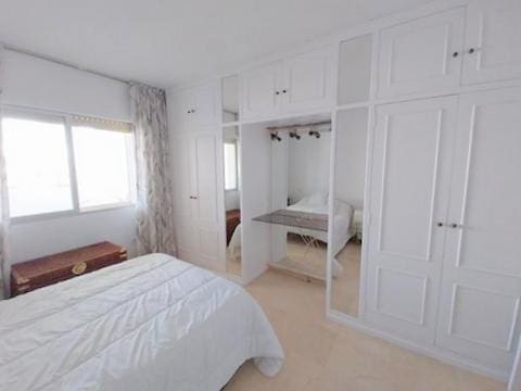 1 bedroom Flat for rent in Estepona with pool - € 1,200 (Ref: 9720817)