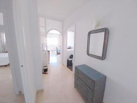 1 bedroom Flat for rent in Estepona with pool - € 1,200 (Ref: 9720817)