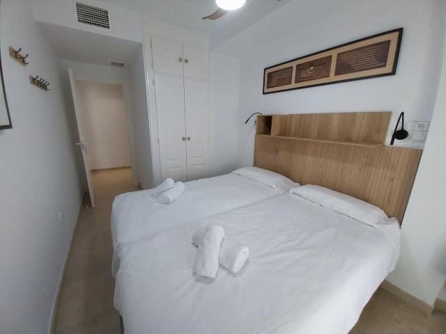 2 bedroom Flat for rent in San Luis de Sabinillas with pool garage - € 1,350 (Ref: 9725124)