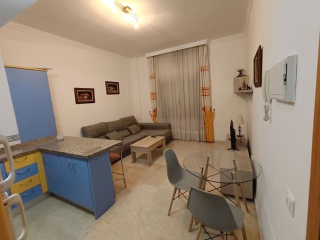 1 bedroom Flat for rent in Centro, Málaga city with garage - € 950 (Ref: 9747319)