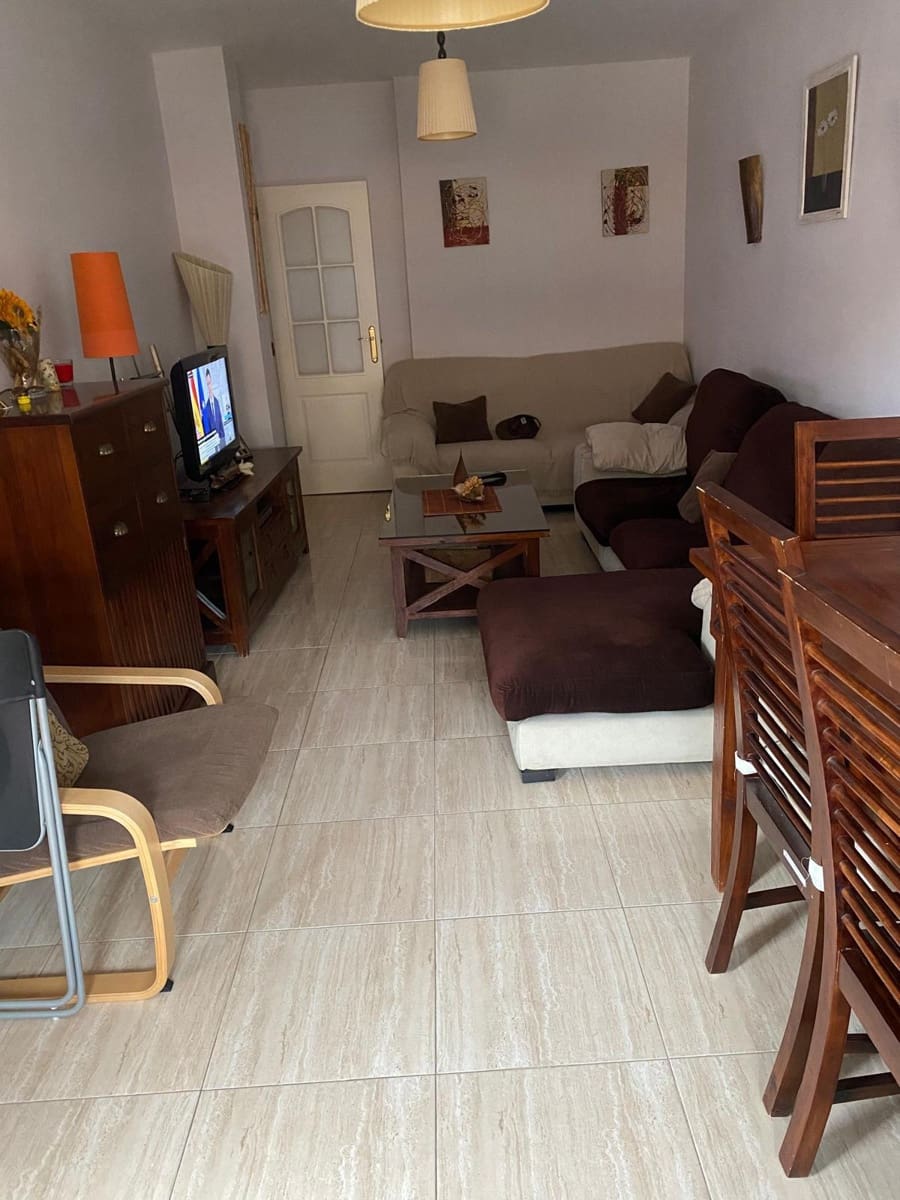 2 makuuhuone Asunto vuokrattavana paikassa San Luis de Sabinillas mukana uima-altaan 
autotalli - 850 € (Ref: 9756218)