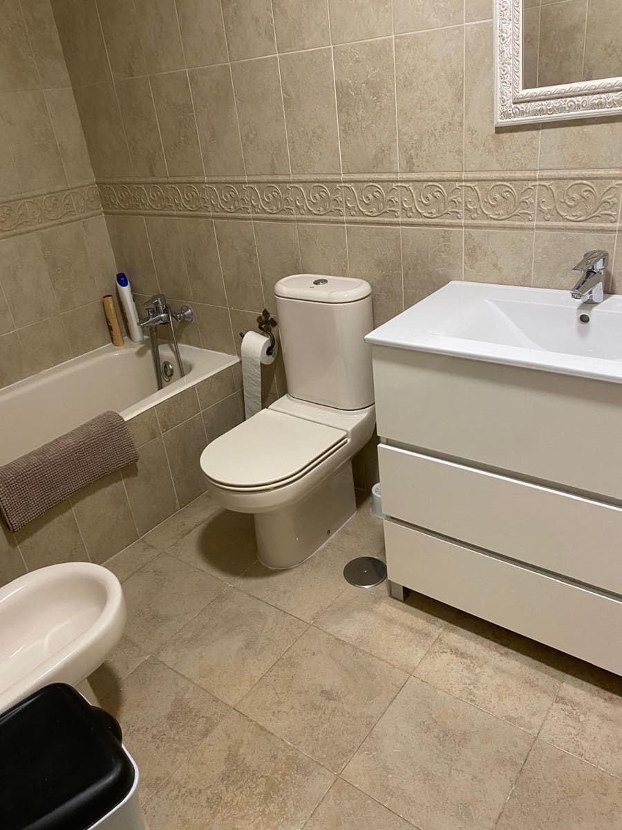 2 makuuhuone Asunto vuokrattavana paikassa San Luis de Sabinillas mukana uima-altaan 
autotalli - 850 € (Ref: 9756218)