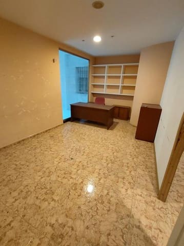 Commercieel te koop in Estepona - € 86.000 (Ref: 9756219)