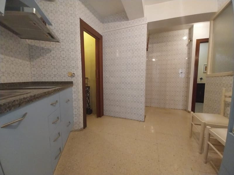 4 bedroom Flat for sale in Malaga city with garage - € 412,500 (Ref: 9761487)