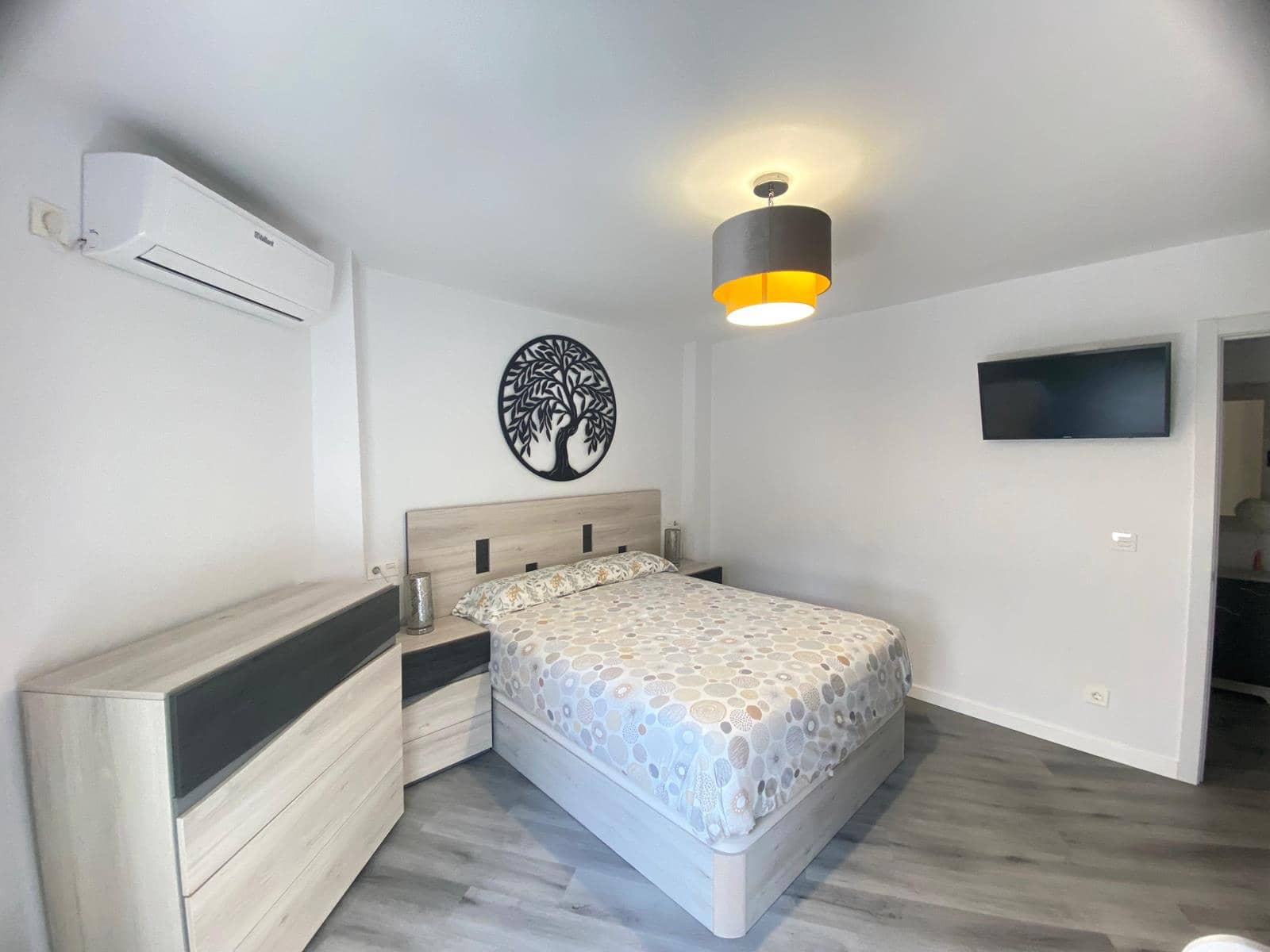 4 bedroom Flat for sale in Malaga city - € 320,000 (Ref: 9770962)