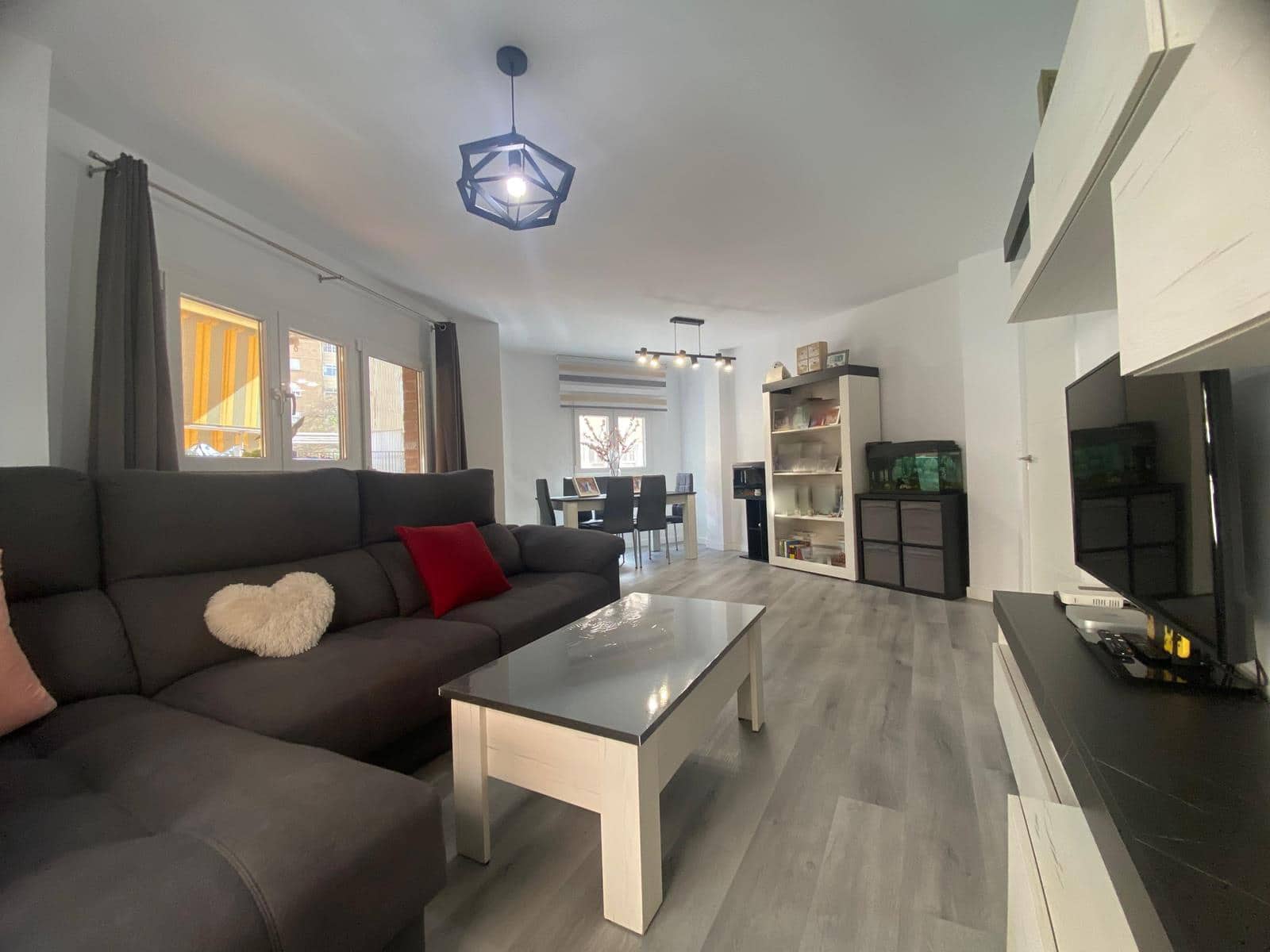 4 bedroom Flat for sale in Malaga city - € 320,000 (Ref: 9770962)