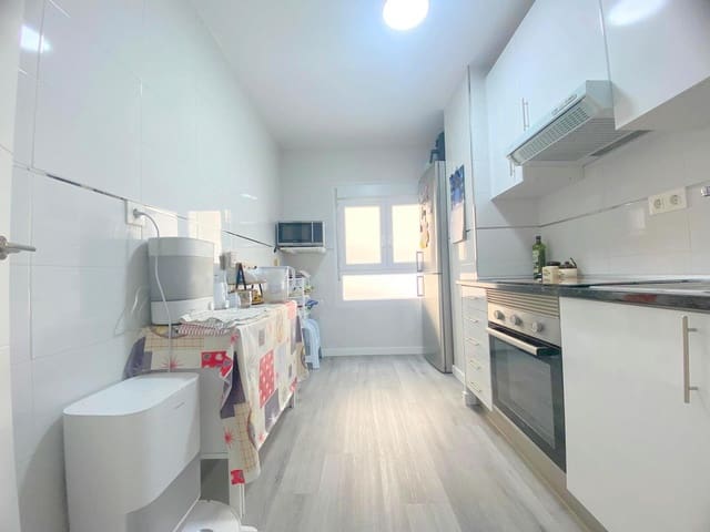 4 soveværelse Lejlighed til salg i Málaga by - € 320.000 (Ref: 9770962)