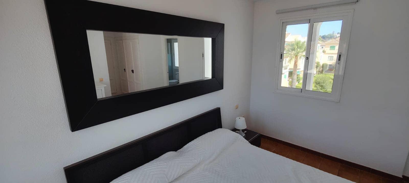 4 soveværelse Rækkehus til leje i San Luis de Sabinillas med swimmingpool - € 1.800 (Ref: 9782099)