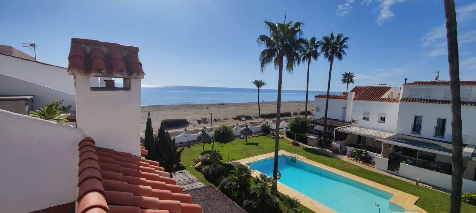 4 soveværelse Rækkehus til leje i San Luis de Sabinillas med swimmingpool - € 1.800 (Ref: 9782099)