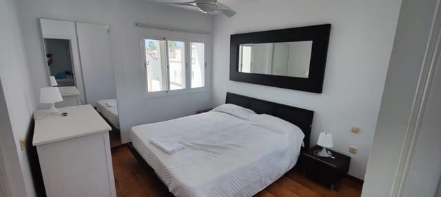 4 soveværelse Rækkehus til leje i San Luis de Sabinillas, Manilva med swimmingpool - € 1.800 (Ref: 9782099)