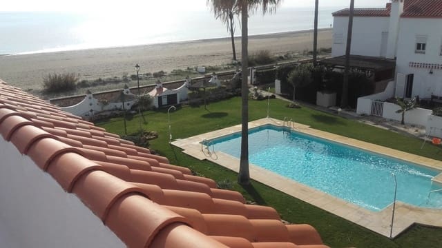 4 soveværelse Rækkehus til leje i San Luis de Sabinillas med swimmingpool - € 1.800 (Ref: 9782099)