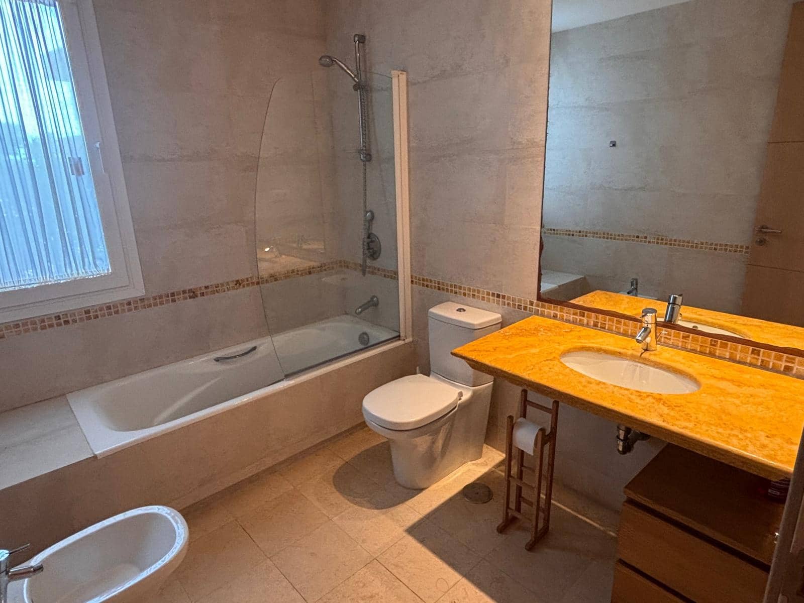 3 bedroom Flat for sale in Sotogrande with pool garage - € 910,000 (Ref: 9787865)