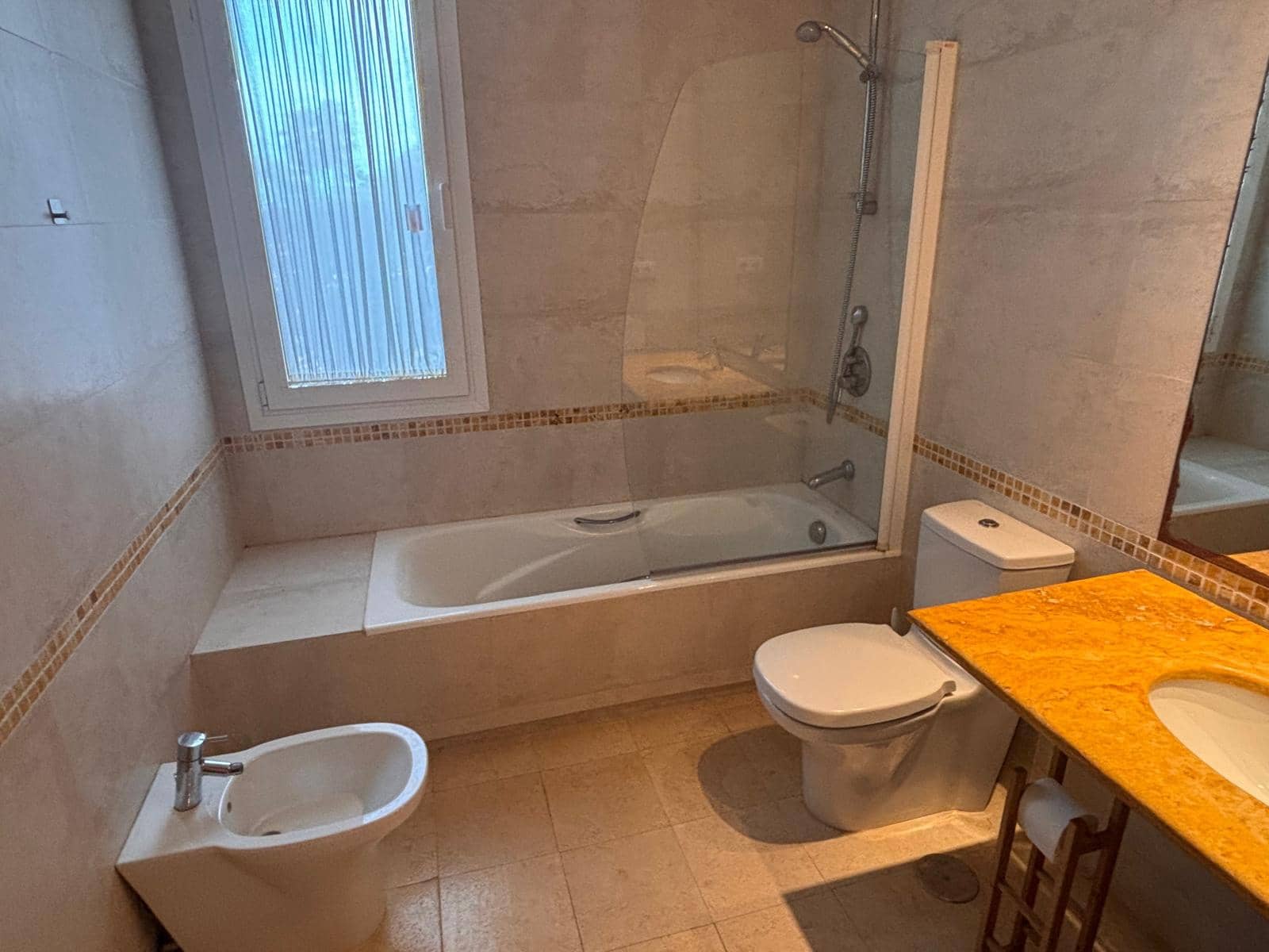 3 bedroom Flat for sale in Sotogrande with pool garage - € 910,000 (Ref: 9787865)