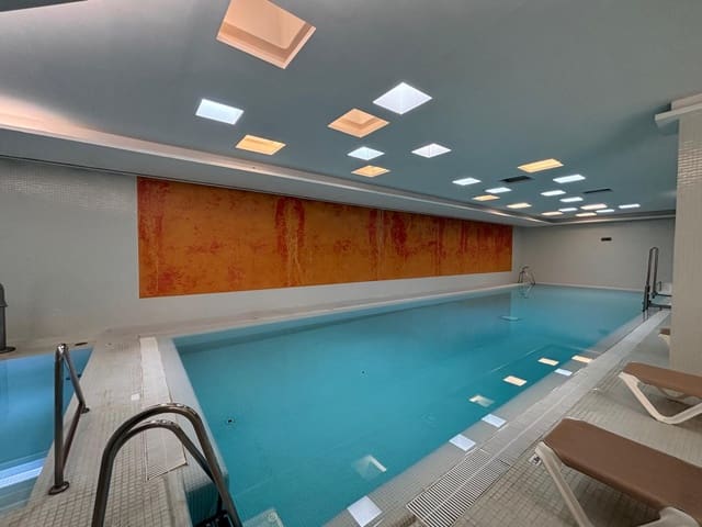 3 chambre Appartement à vendre à Sotogrande, San Roque avec piscine garage - 910 000 € (Ref: 9787865)