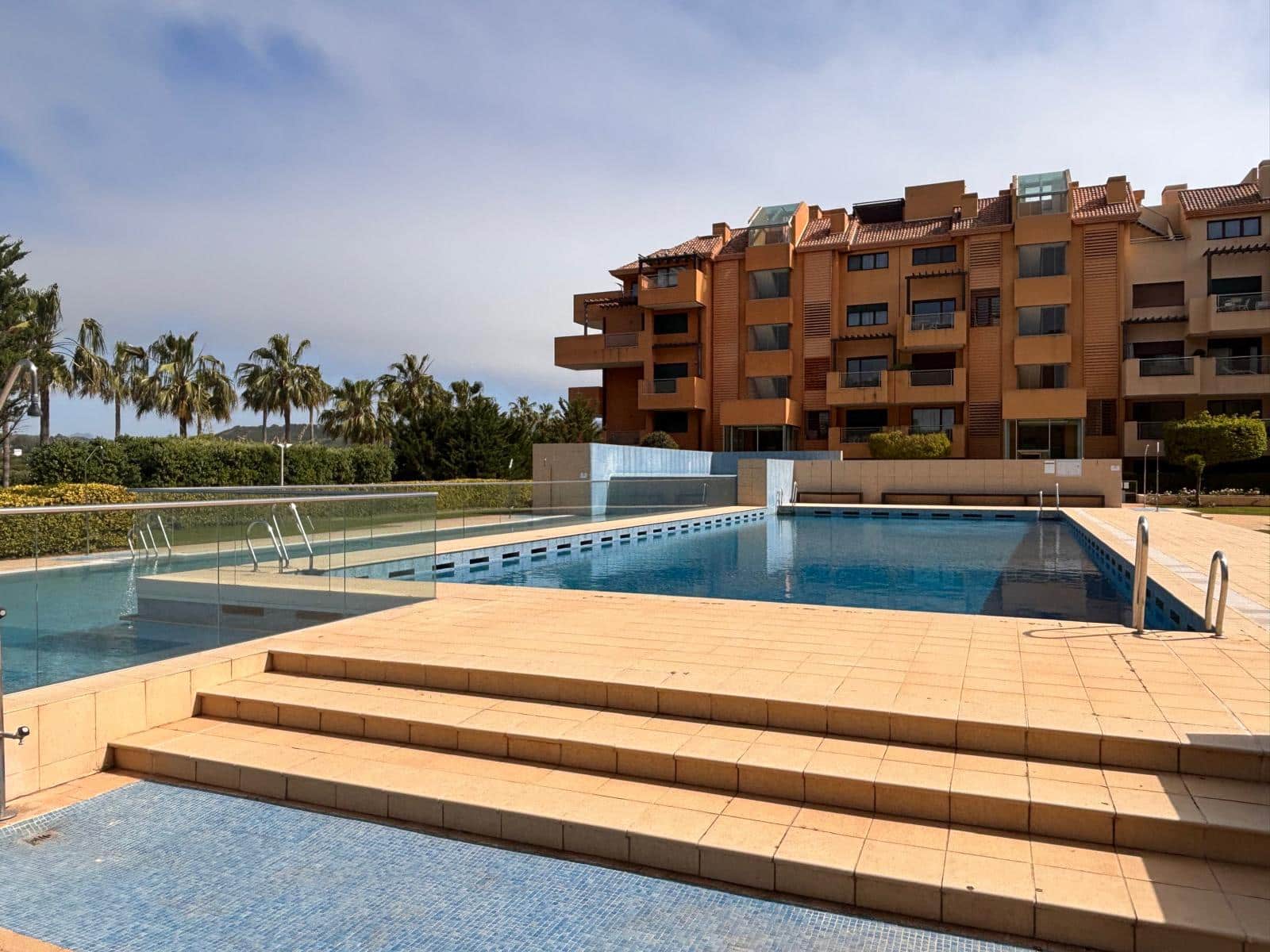 3 bedroom Flat for sale in Sotogrande with pool garage - € 910,000 (Ref: 9787865)