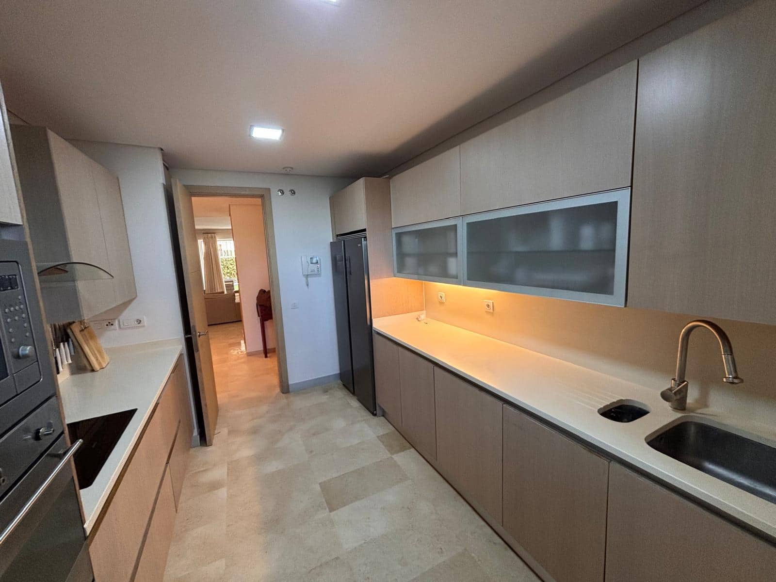 3 bedroom Flat for sale in Sotogrande with pool garage - € 910,000 (Ref: 9787865)