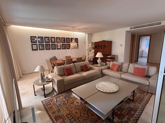 3 chambre Appartement à vendre à Sotogrande, San Roque avec piscine garage - 910 000 € (Ref: 9787865)