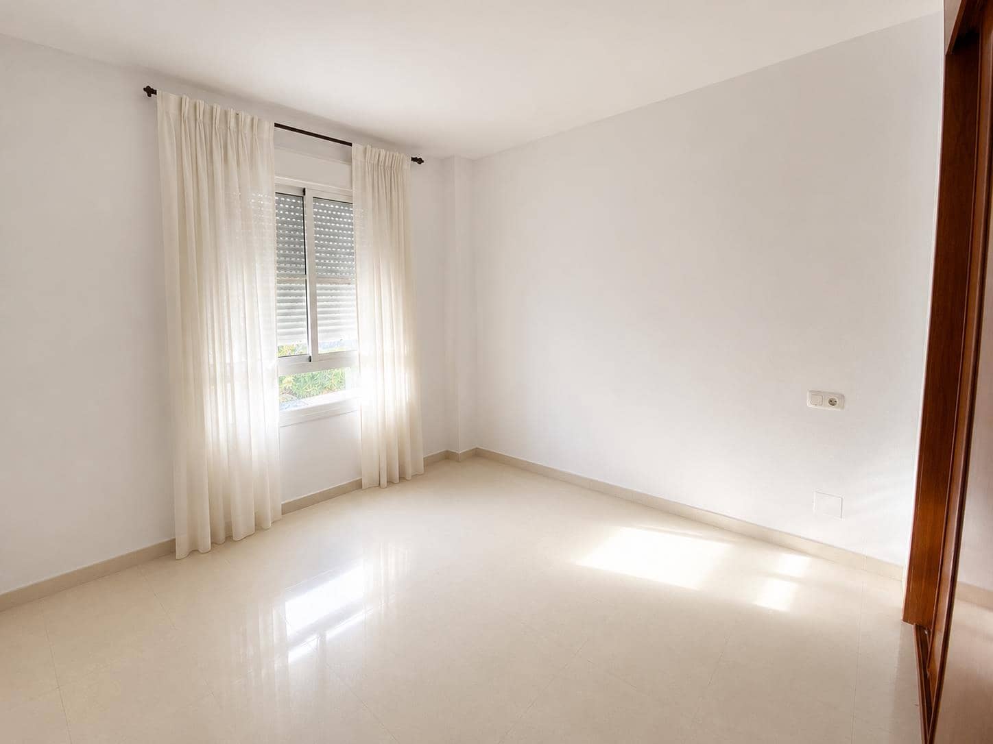 4 bedroom Flat for sale in Malaga city with pool garage - € 488,000 (Ref: 9788693)