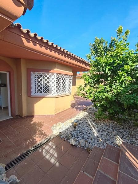 4 bedroom Terraced Villa for sale in Cancelada with pool - € 901,500 (Ref: 9789837)