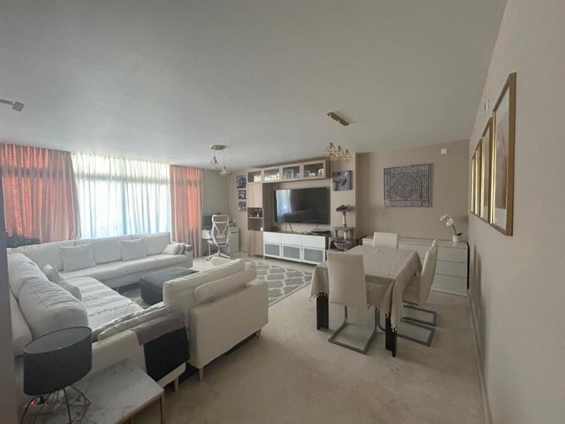 3 bedroom Flat for sale in San Luis de Sabinillas with pool garage - € 375,000 (Ref: 9789838)