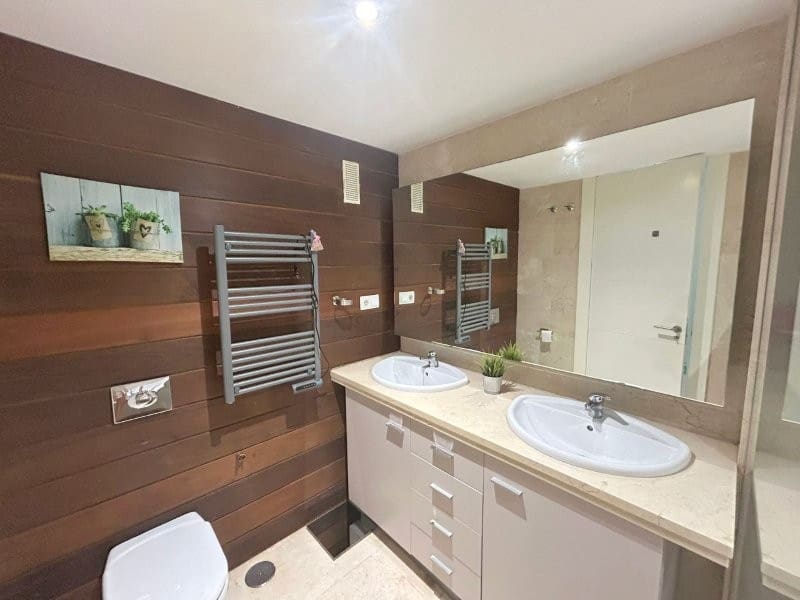 3 bedroom Flat for sale in San Luis de Sabinillas with pool garage - € 375,000 (Ref: 9789838)