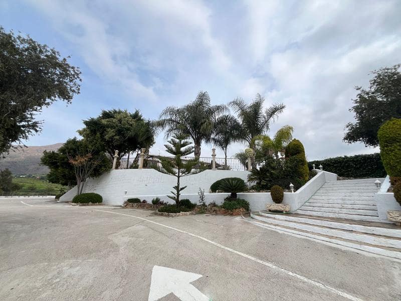 Byggetomt til salgs i Estepona - € 3 181 500 (Ref: 9795602)