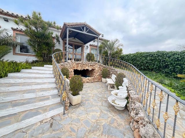 Byggetomt til salgs i Estepona - € 3 181 500 (Ref: 9795602)