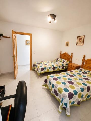 4 sovrum Lägenhet till salu i Centro, Estepona - 387 000 € (Ref: 9798356)