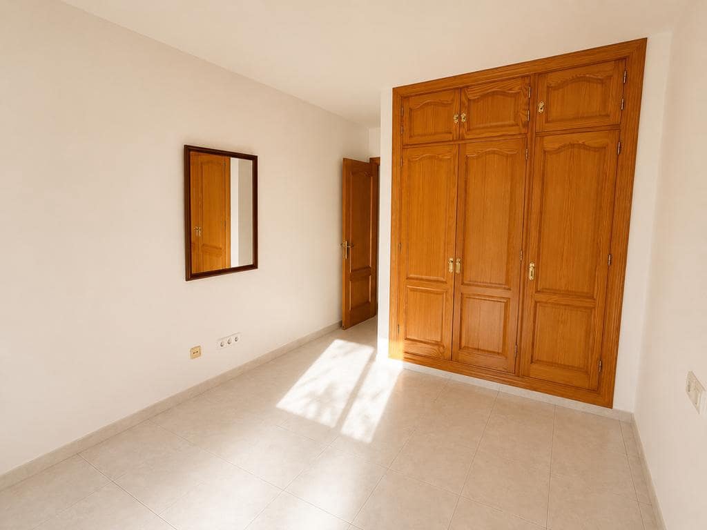 4 sovrum Lägenhet till salu i Estepona - 387 000 € (Ref: 9798356)
