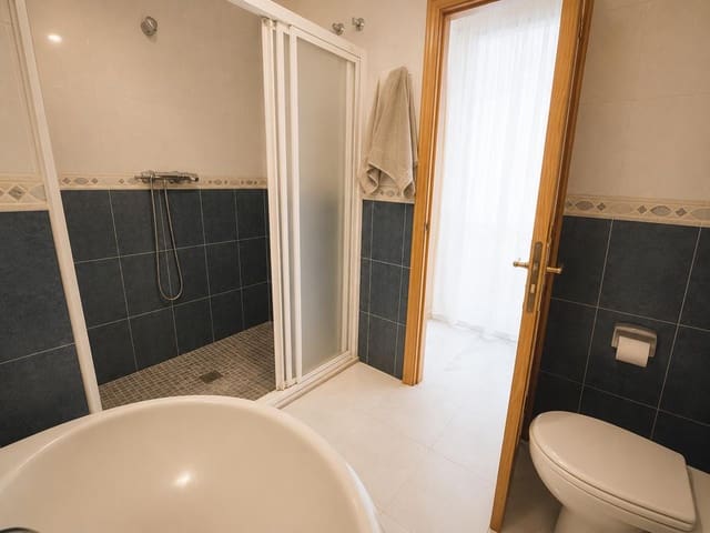 4 sovrum Lägenhet till salu i Centro, Estepona - 387 000 € (Ref: 9798356)