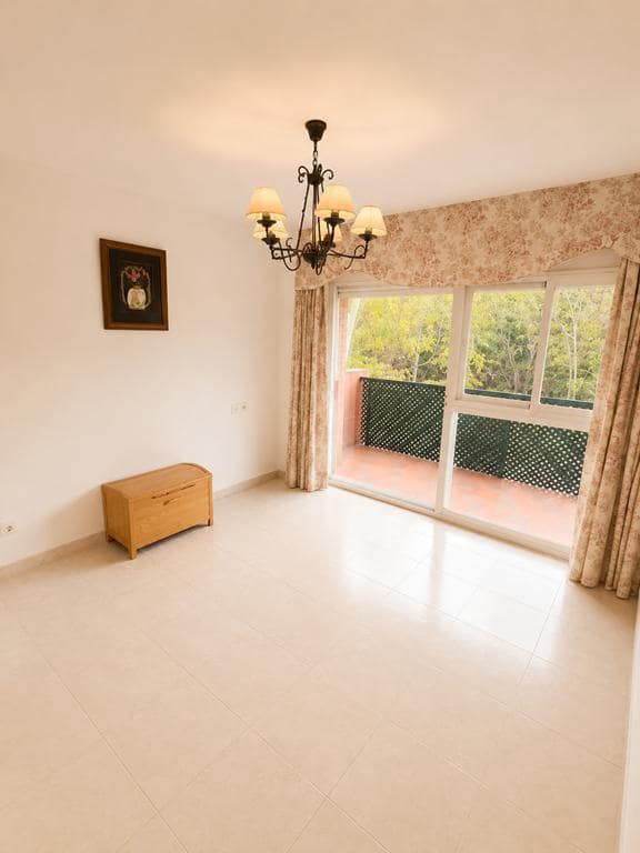 4 sovrum Lägenhet till salu i Estepona - 387 000 € (Ref: 9798356)