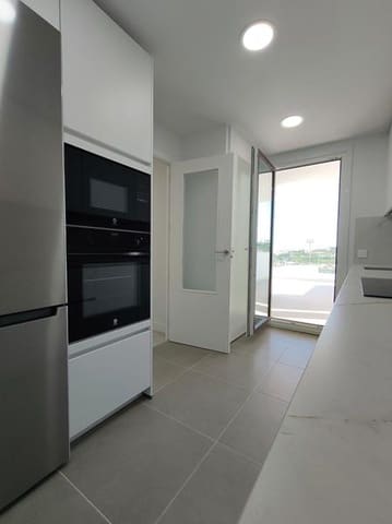 3 sypialnia Penthouse do wynajęcia w Centro, Estepona z basenem garażem - 2 500 € (Ref: 9807393)