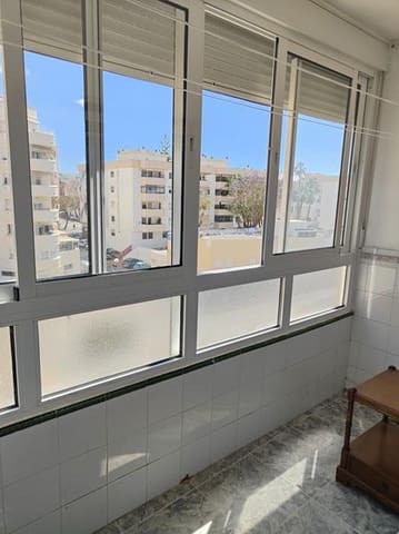 3 soveværelse Lejlighed til leje i Centro, Estepona - € 900 (Ref: 9816598)
