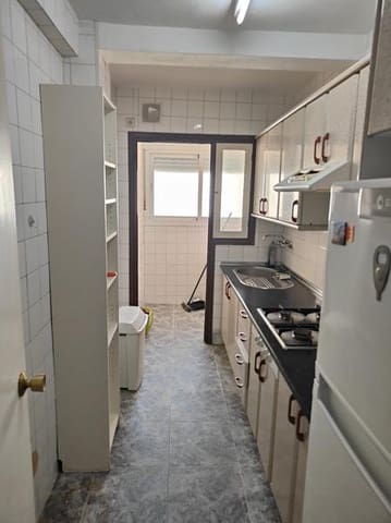 3 soveværelse Lejlighed til leje i Centro, Estepona - € 900 (Ref: 9816598)