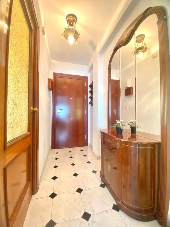 3 soveværelse Lejlighed til salg i Malaga by - € 270.000 (Ref: 9821747)