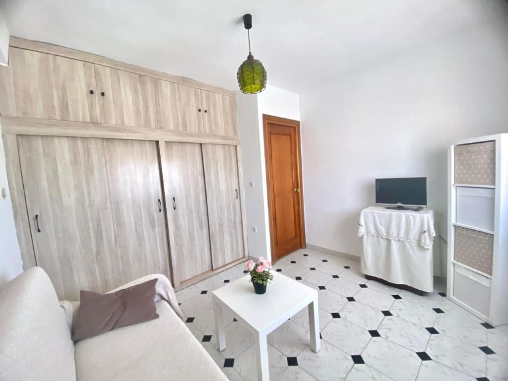 3 soveværelse Lejlighed til salg i Malaga by - € 270.000 (Ref: 9821747)