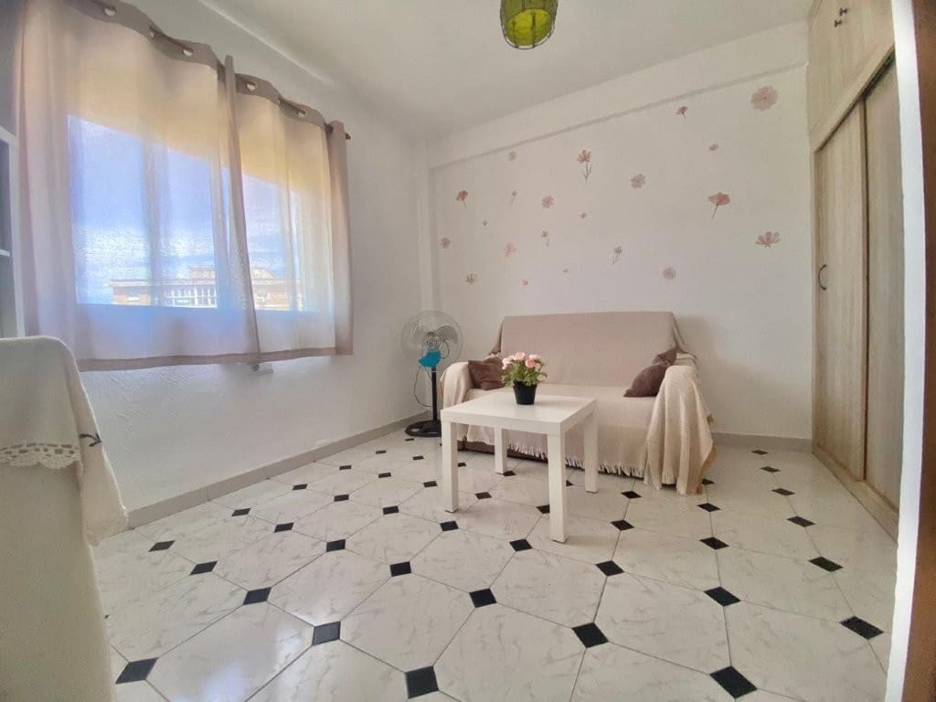 3 soveværelse Lejlighed til salg i Malaga by - € 270.000 (Ref: 9821747)