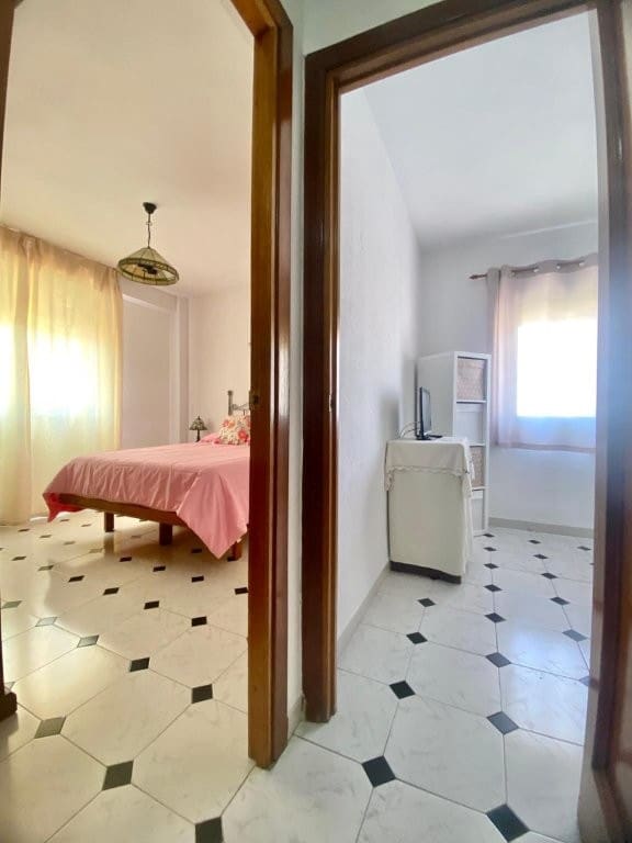 3 soveværelse Lejlighed til salg i Malaga by - € 270.000 (Ref: 9821747)